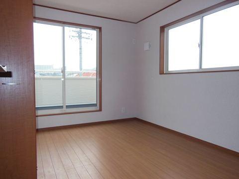 Non-living room. The company construction cases