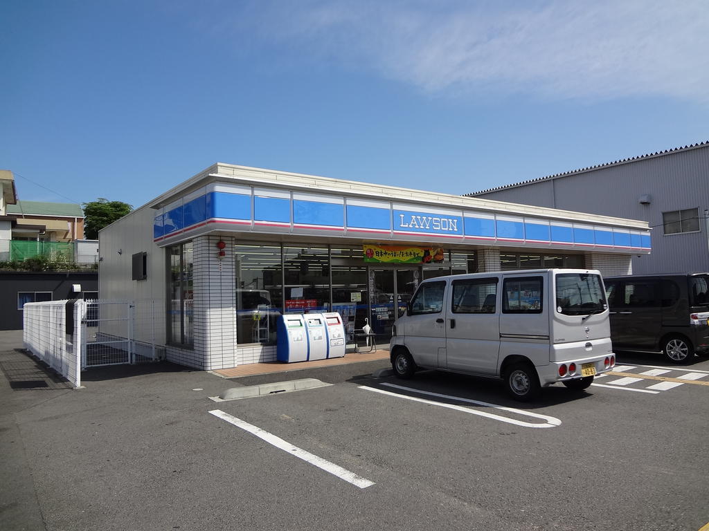 Convenience store. 824m until Lawson Ikawadani Oike Roh Kitamise (convenience store)