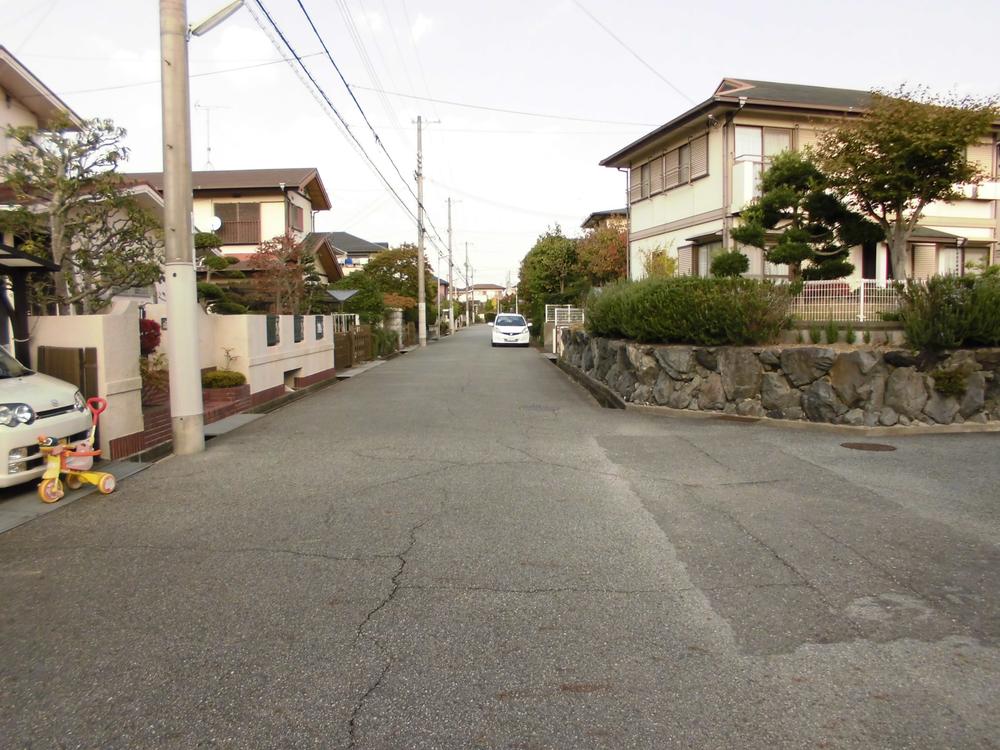 Local photos, including front road. Local (11 May 2013) Shooting