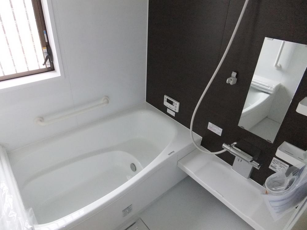 Same specifications photo (bathroom)