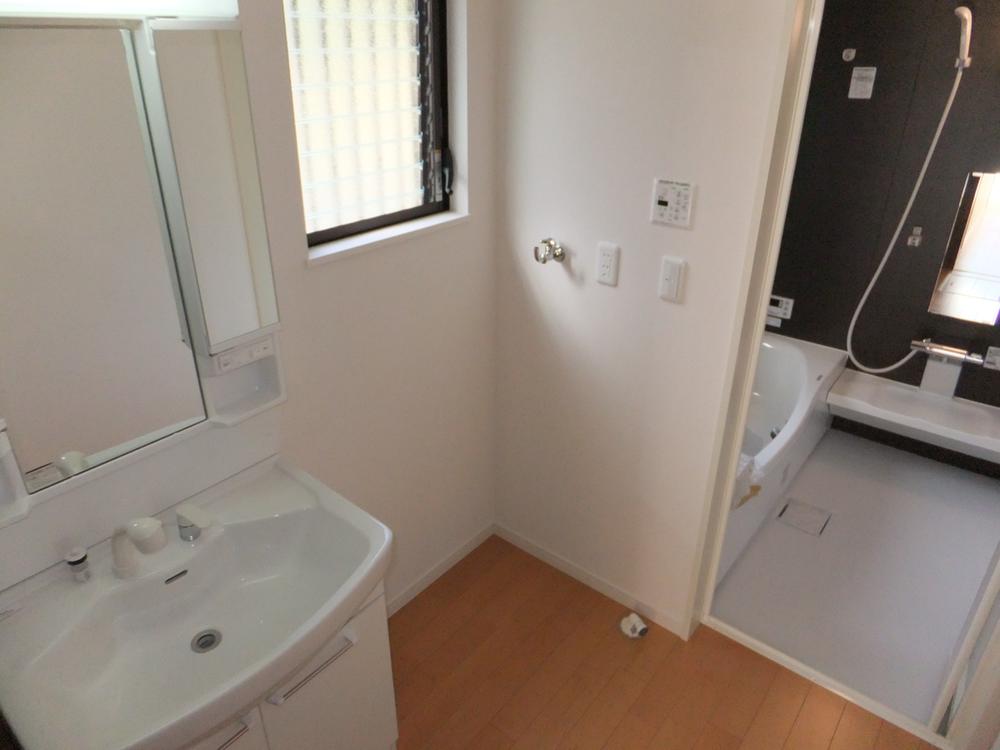 Same specifications photos (Other introspection)