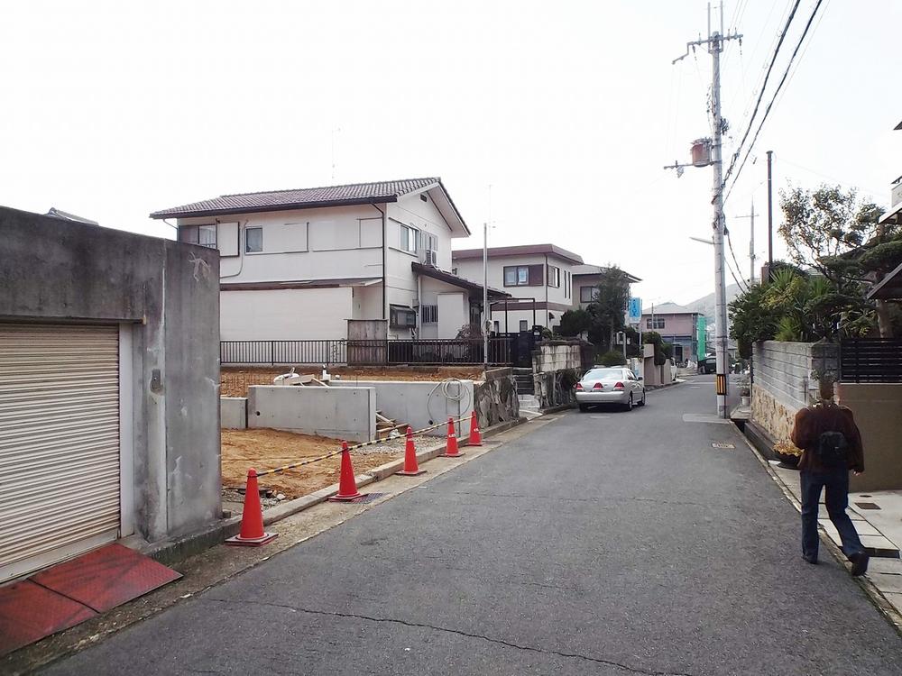 Local photos, including front road. Local (11 May 2013) Shooting