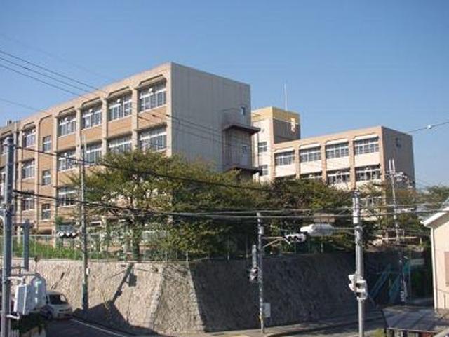 Junior high school. 831m to Kobe Municipal Tamatsu junior high school