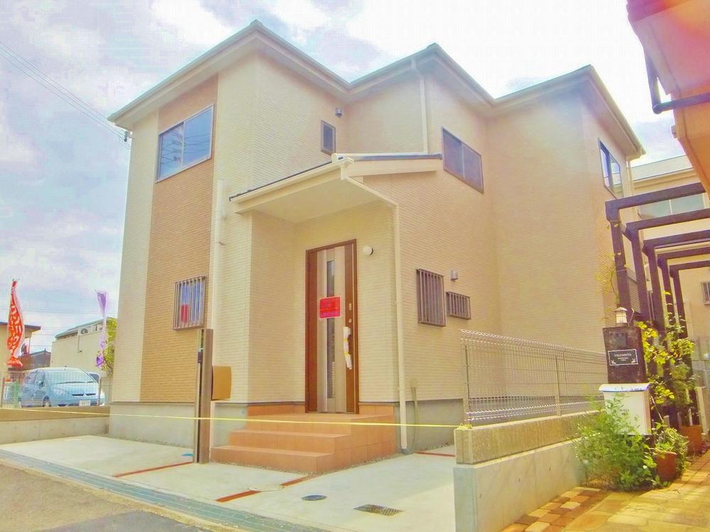 Local appearance photo. No. 1 destination local appearance photo