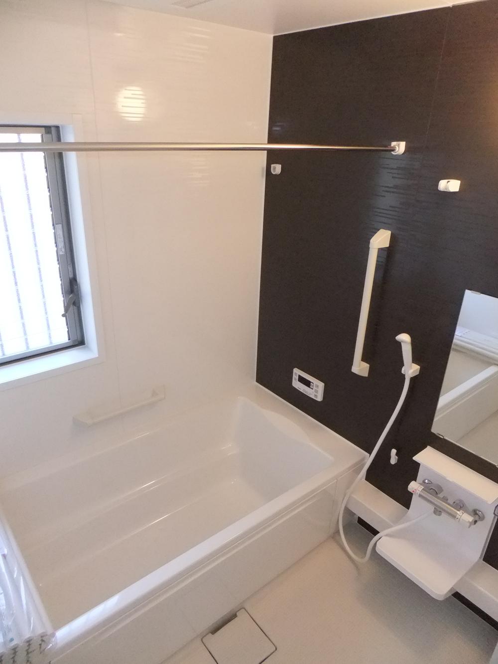 Same specifications photo (bathroom)