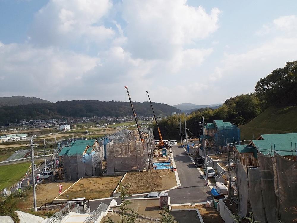 Local photos, including front road. Local (11 May 2013) Shooting