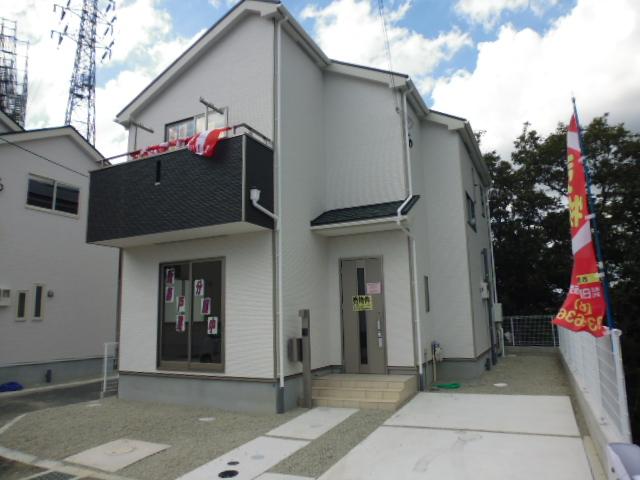 Local appearance photo. Local (10 May 2013) Shooting 8 Building