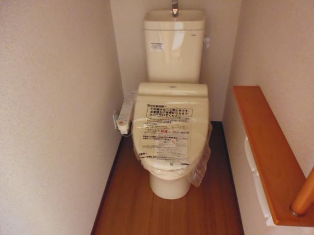 Toilet. Indoor (10 May 2013) Shooting 8 Building