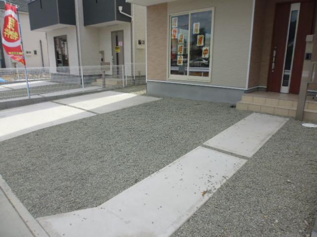 Parking lot. Local (10 May 2013) Shooting 5 Building