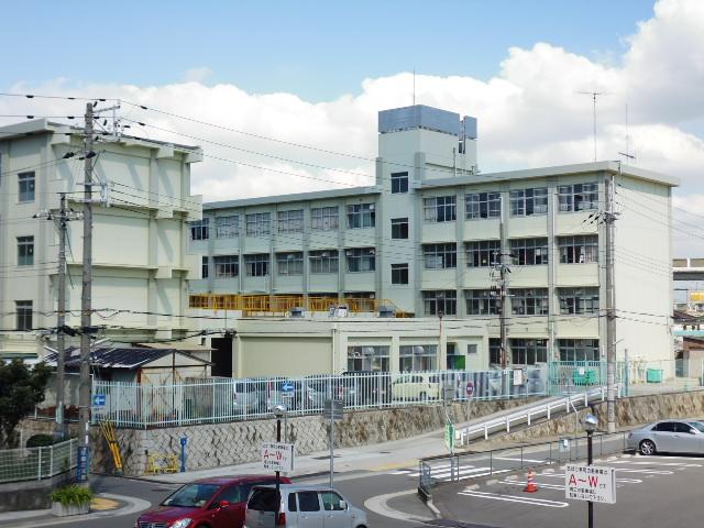 Primary school. 178m to Kobe Municipal Edayoshi Elementary School