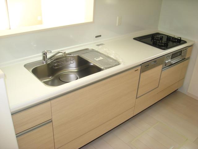 Kitchen. Local (November 2, 2013) Shooting