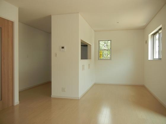 Same specifications photos (living)