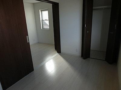 Non-living room. Room (August 2013) Shooting It is the third floor with a partition. You can use widely Remove the door