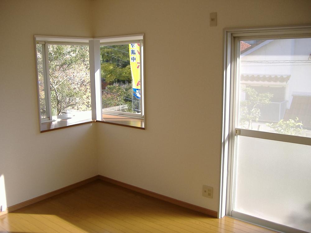 Non-living room. 1 Kaiyoshitsu 6 Pledge. Cross Hakawa. Yang per good.
