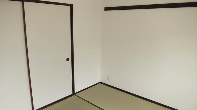 Non-living room. Exchange tatami mat ・ Fusumaha Kawasumi.