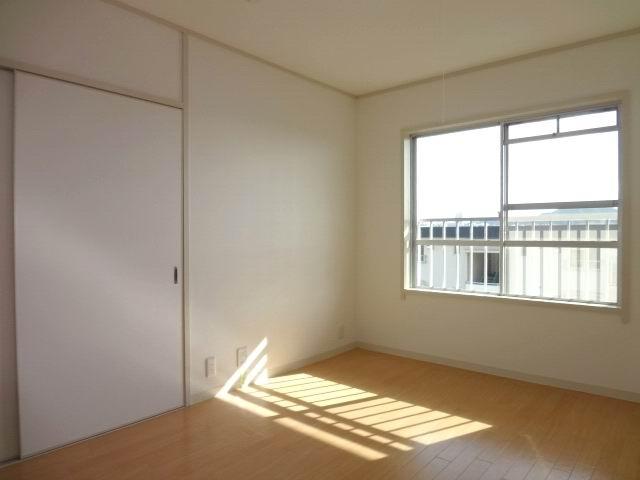 Non-living room. Western-style 6 Pledge. With closet. cross ・ CF Hakawasumi. Is yang This good at MinamiMuko.
