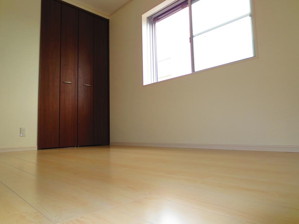 Non-living room. Sunny, You spacious and can be used in there storage. 