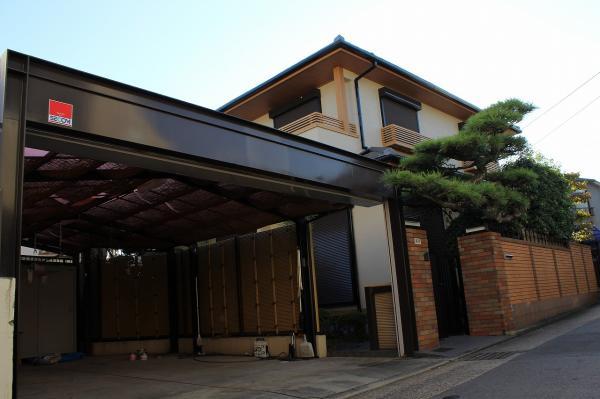 Local appearance photo. Two with electric shutter carport