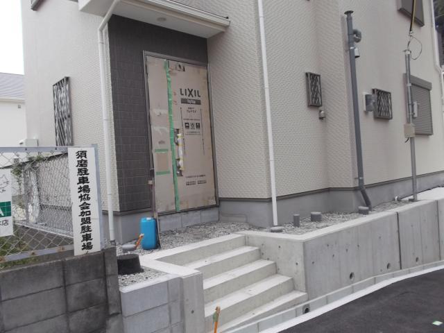 Entrance. Local (12 May 2013) Shooting