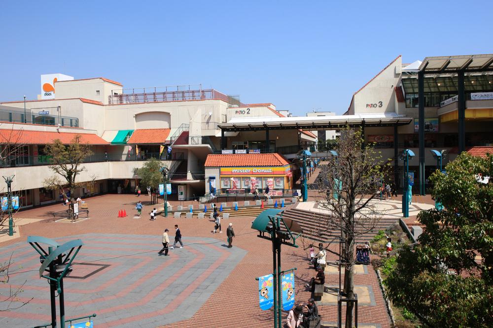 Shopping centre. Suma until patio 840m  Approximately 100 things shop gather "Suma patio" will spread to "Myodani" Station. 