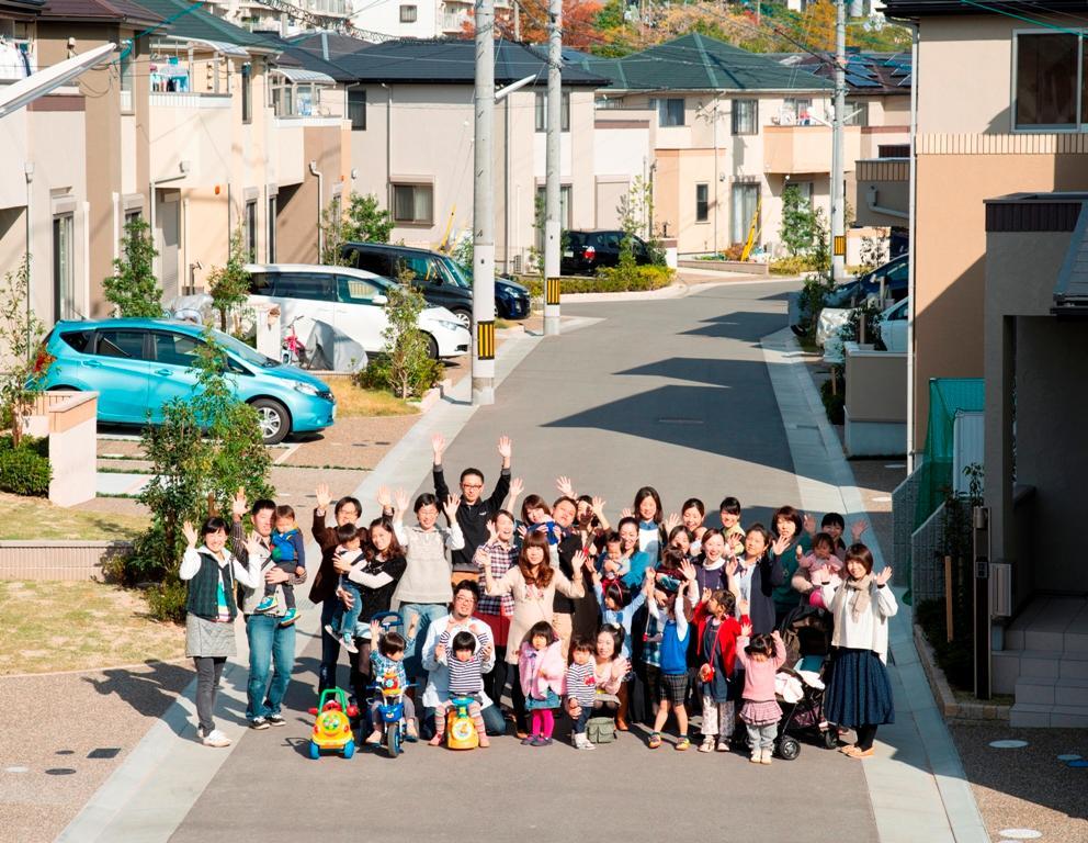 Sale already cityscape photo. First stage ・ Phase 2 ・ Phase 3 sale (52 House) is a continuous same day sold out. The beautiful city of all 60 House even as long as 8 House after. Fresh supermarket is open in front of the local eyes (11 / 20) more and more life conveniently. 