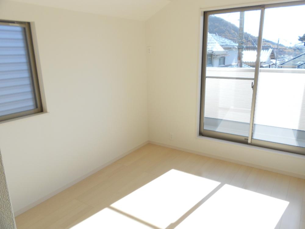 Same specifications photos (Other introspection)