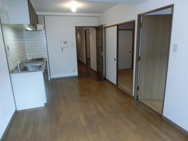 Living. Indoor (12 May 2013) Taking LDK