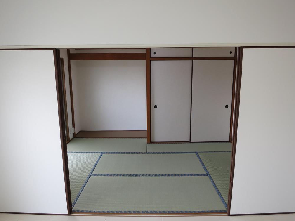 Non-living room. Japanese-style room 6 There closet