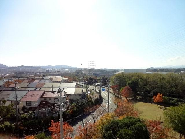 View photos from the dwelling unit. Is the view from the balcony. Cityscape overlooking vista Yes. Hito ・ ventilation ・ View is good.