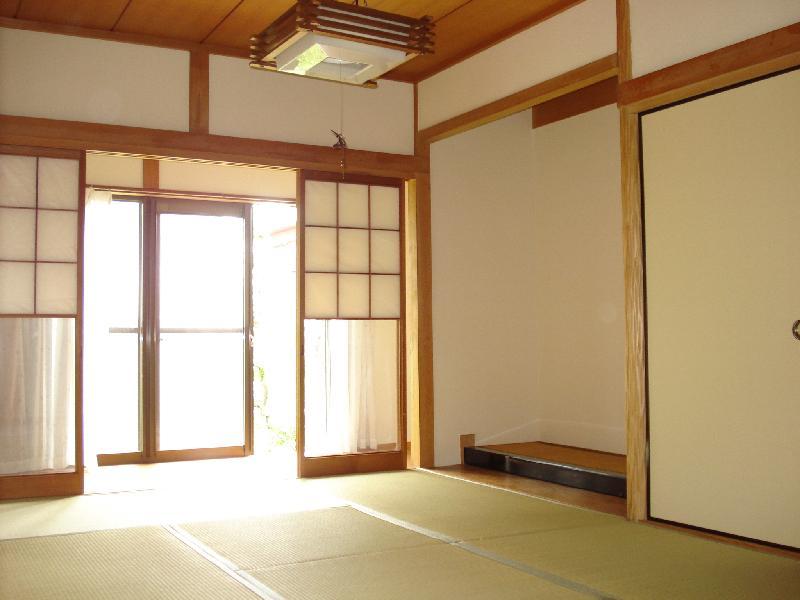 Kitchen. First floor Japanese-style room west 6 quires