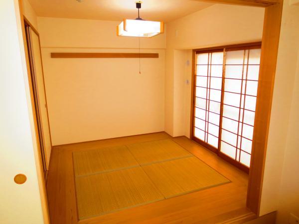 Non-living room. Stylish Japanese-style room. I feel the taste.