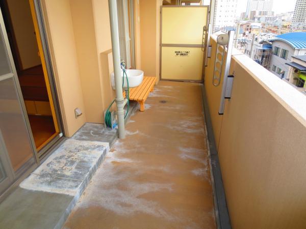 Balcony. Also spacious balcony. Also easy to dry laundry.