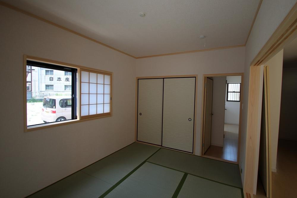 Same specifications photos (Other introspection)