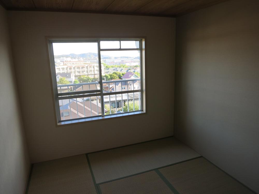 Non-living room. Japanese-style room 6