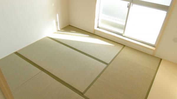 Non-living room. Is a beautiful Japanese-style ^^