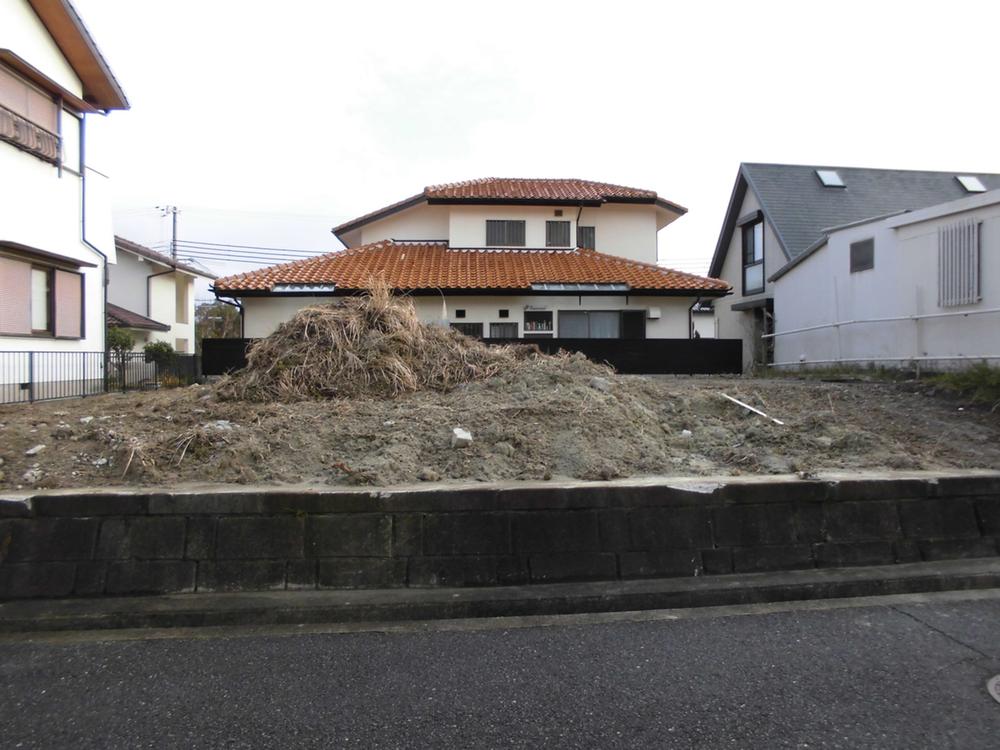 Local appearance photo. Local (12 May 2013) Shooting