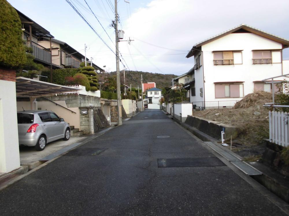 Local photos, including front road. Local (12 May 2013) Shooting