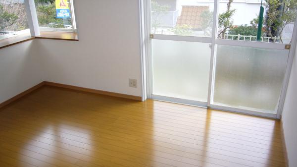 Non-living room. Western-style 6 Pledge Bay window in the corner