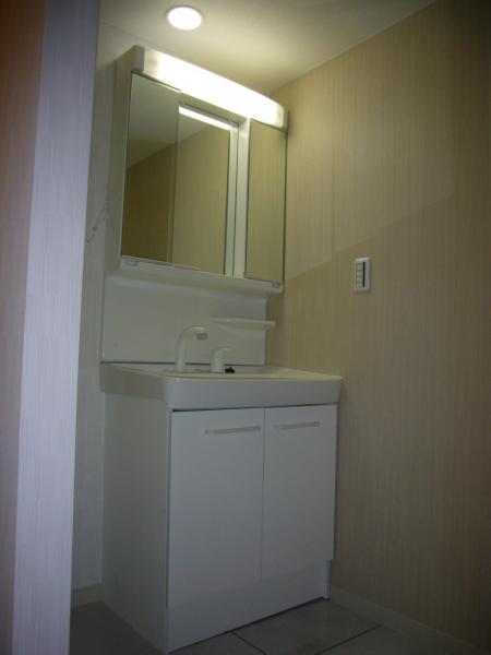 Wash basin, toilet. Washstand photo