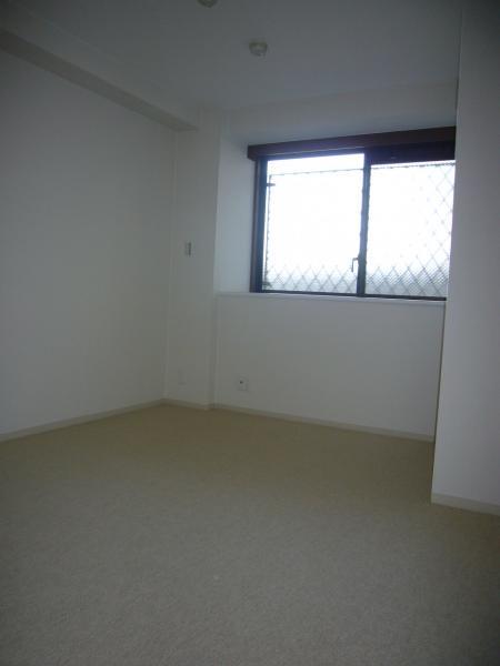 Non-living room. Western-style photo 1