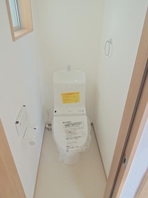 Toilet. Indoor (June 2013) Shooting (Second floor toilet)