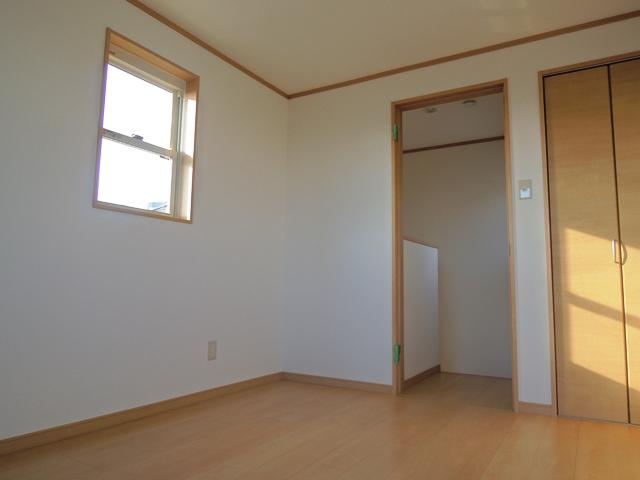 Non-living room. Indoor (11 May 2013) Shooting