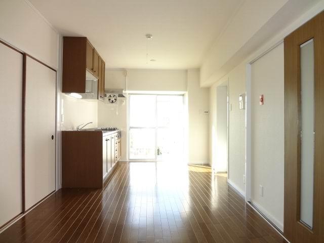 Living. living. LDK12.5 Pledge. Things input ・ Balcony. cross ・ Flooring Hakawa is settled.
