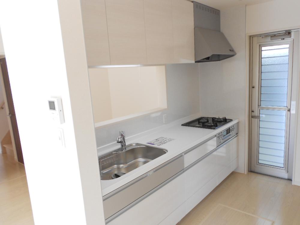 Same specifications photo (kitchen)