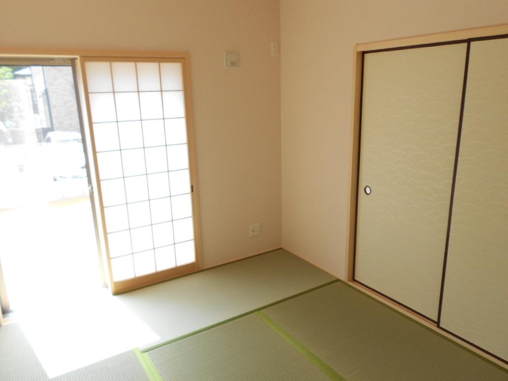 Same specifications photos (Other introspection)