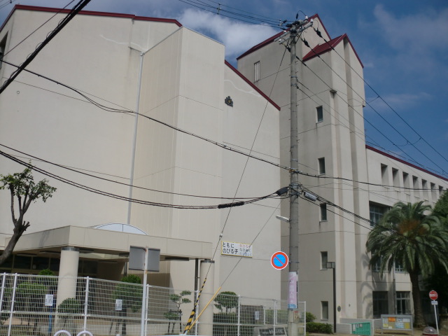 Primary school. 590m to Kobe Municipal Higashisuma elementary school (elementary school)