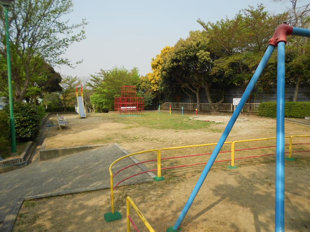 park. Wakakusa-cho until Nishikoen 80m