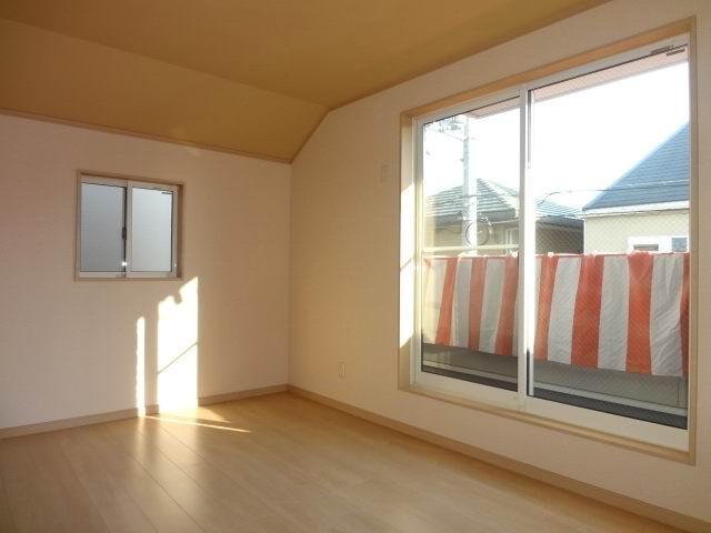 Non-living room. 2 Kaiyoshitsu 6.7 Pledge. balcony ・ With closet. Is yang This good at MinamiMuko. 