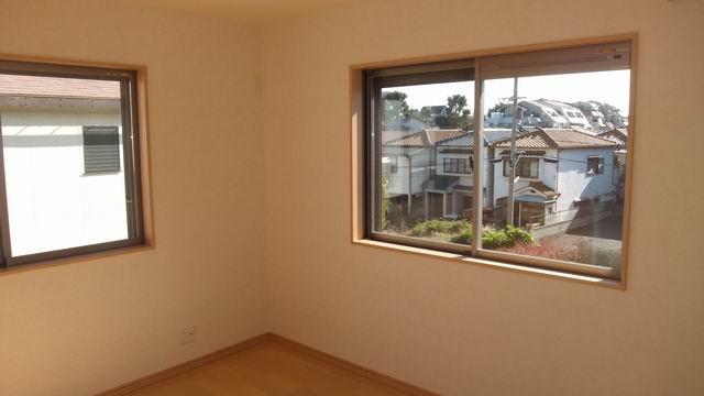 Non-living room. 2 Kaiyoshitsu 6 Pledge. Two-sided lighting. With closet. 