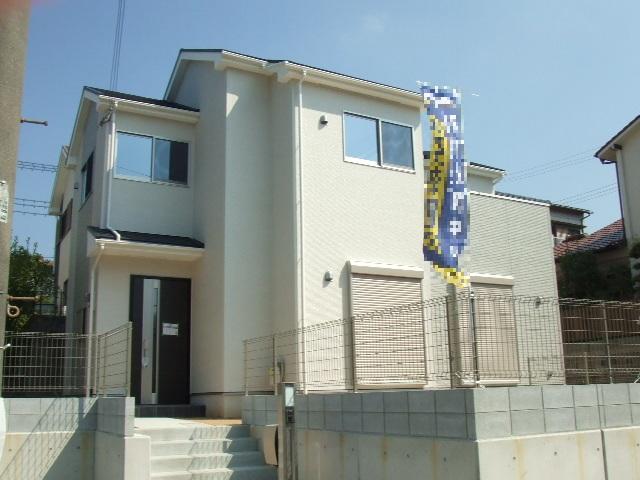 Local appearance photo. Local (09 May 2013) Shooting